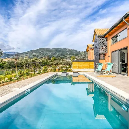 Earth Villa *