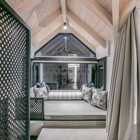 Earth Villa *
