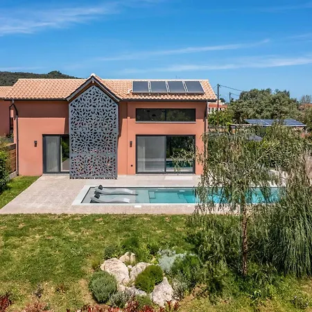 Villa Earth